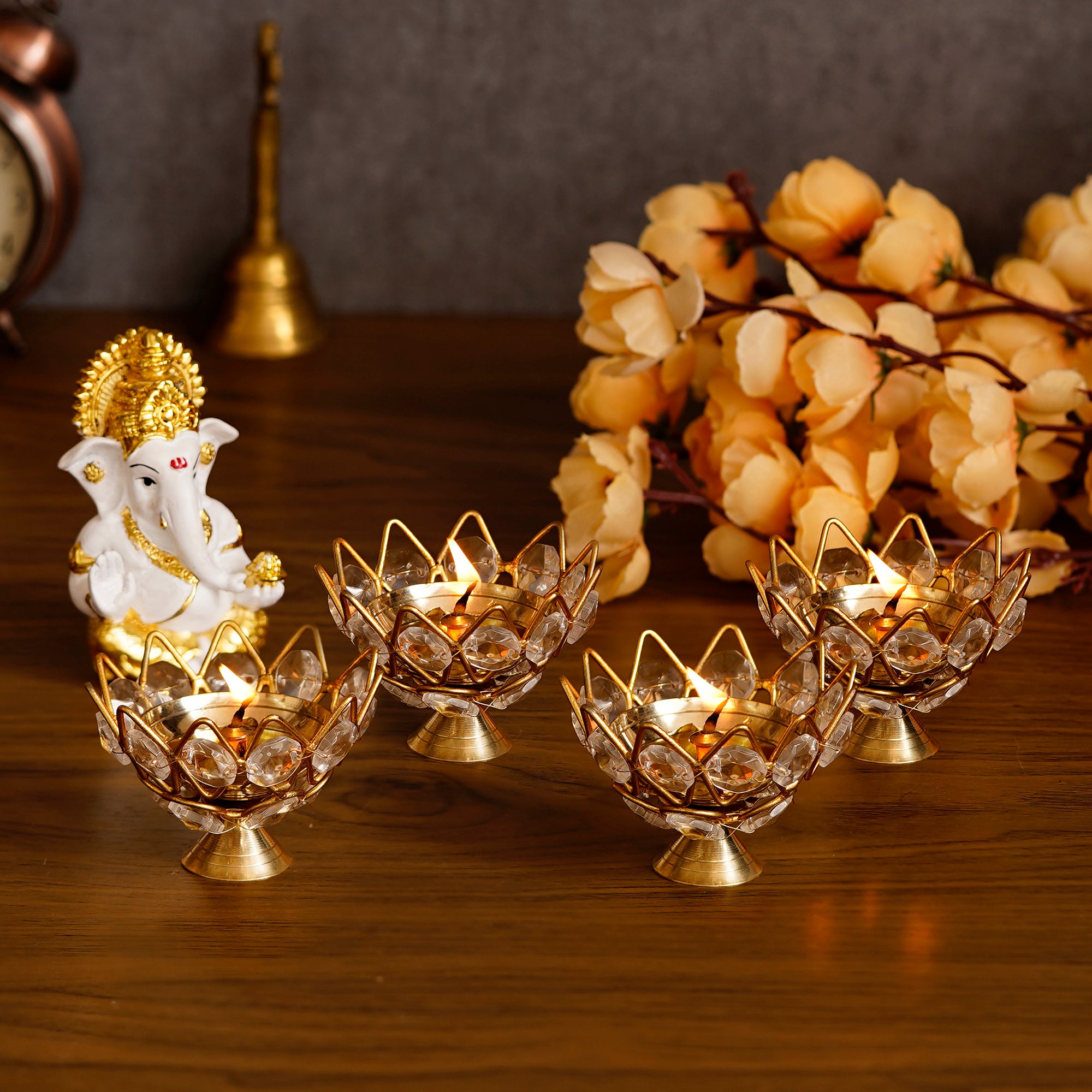 Set of 4 Lotus Shape Crystal